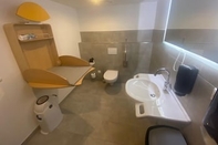 Toilet Kamar Altstadthotel Alt & Jung