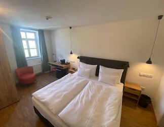 Kamar Tidur 2 Altstadthotel Alt & Jung