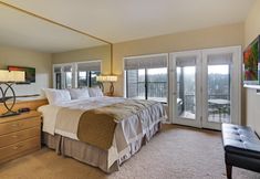 Bedroom 6 River Ridge 331ab