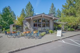 Bên ngoài 4 River Ridge 424ab