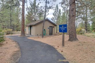 Exterior 4 Ski House 245