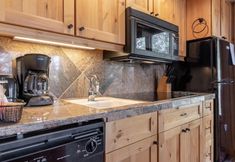 Bedroom 6 Ski House 245