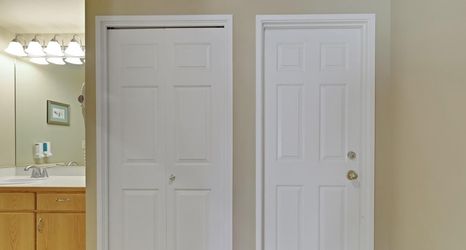 Lobby 2 River Ridge 427b