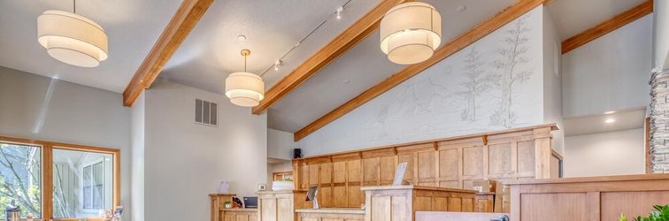 Lobby River Ridge 427b