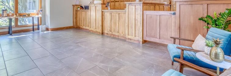 Lobby River Ridge 431b