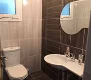 In-room Bathroom 5 Remarkable 2-bed Apartment in a Great Area Nicosia