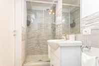 In-room Bathroom Sr-i754-cman47a1 - Maniace Homes - Federico Apartment