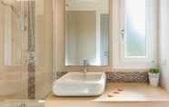 In-room Bathroom 5 Sardinia Hostay Holiday House With Garden Sant Isidoro