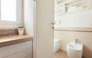 In-room Bathroom 7 Sardinia Hostay Holiday House With Garden Sant Isidoro