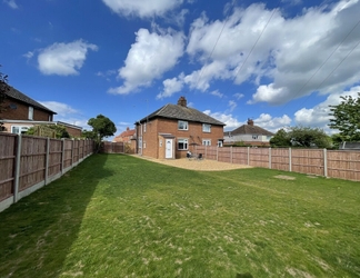 Exterior 2 Coastal Getaway in Heacham