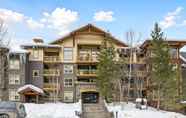 Exterior 2 CENTRALLY Located 3-Br Home | TRUE Ski In/Out | FREE access to Pools & Hot Tubs