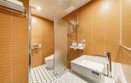 Toilet Kamar 5 Busan Gijang Brown Dot