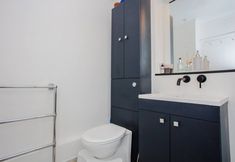 Lain-lain 3 Fantastic Central Apartment With Balcony in Fitzrovia