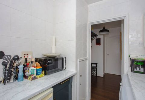 Lain-lain Fantastic Central Apartment With Balcony in Fitzrovia