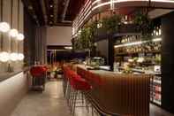 Quầy bar, cafe và phòng lounge The Social Hub Madrid 4