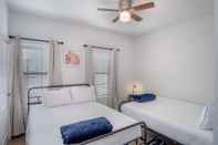Bedroom State-of-the-art 3br/2.5ba Home Next to Downtown