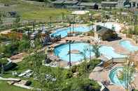 Swimming Pool LARGE 2-Br 2-Ba | Ski In/Out | Pool & Hot Tubs | Central Upper Village Location