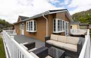 Bedroom 2 Castaway Lodge - Close to Beach Lovely Lodge With Veranda