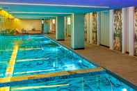 Swimming Pool Wanda Vista Residence