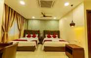 Bilik Tidur 5 Hotel Akshay Grand