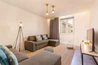 Common Space Feel Porto Pinot Townhouse