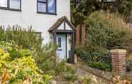 Exterior 3 Stunning Character 2bed Cottage in St Albans Wifi