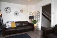 ล็อบบี้ Cosy and Modern 2 Bed Family House in Abergele