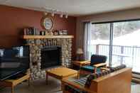 Lobi CENTRALLY Located 3-Br Home | TRUE Ski In/Out | FREE access to Pools & Hot Tubs