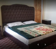 Kamar Tidur 4 Al Noor Hotel Naran