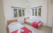 Bedroom 2 Villa Lenia AQ SV9