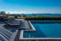 สระว่ายน้ำ Aelia Paros Villas De Luxe Villa With Sea View and Swimming Pool Up to 7 Persons