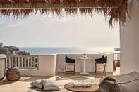 Common Space Myconian Villa Collection Elegant Suite With Outdoor Jacuzzi Sea View