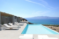 สระว่ายน้ำ Bellevue Villas Naxos Villa One