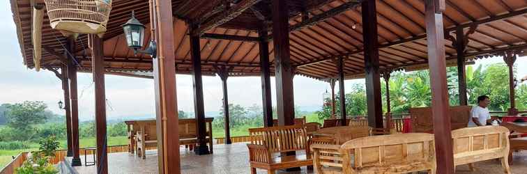 Lobby Mbok Niem Cafe and Cottage