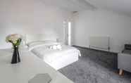 Bedroom 5 Spacious 4 Bed House in Birmingham, Suitable for Contractors