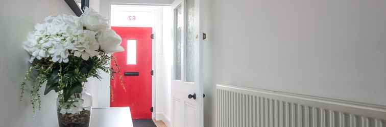 ล็อบบี้ Spacious 4 Bed House in Birmingham, Suitable for Contractors
