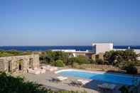 Swimming Pool Antiparos Luxury Villas