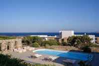 Swimming Pool Antiparos Luxury Villas