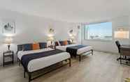 Kamar Tidur 3 Beachfront 2BR 3BA Condo by CozySuites