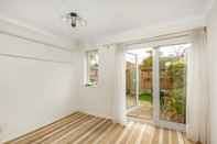 Bedroom Charming 2 Bedroom Home in South London With Garden