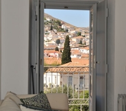 Bedroom 2 Zeus House