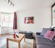 Ruang untuk Umum 7 Bright and Stylish Apartment in Trendy Islington by Underthedoormat