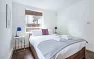 Bedroom 3 Bright and Stylish Apartment in Trendy Islington by Underthedoormat