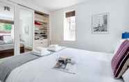 Bedroom 4 Bright and Stylish Apartment in Trendy Islington by Underthedoormat