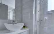 In-room Bathroom 3 Villa Clea AQ Atp606