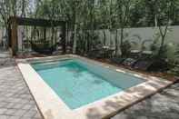 Swimming Pool Lumina at Looltum Tulum