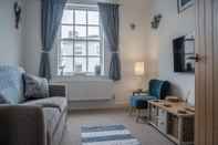 Common Space Ramsey Apartment - 2 Bedroom - Tenby