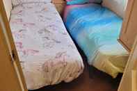 ห้องนอน Discover Comfort Home From Home 8-birth Caravan