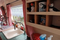 ห้องนอน Pretty & Cosy Boat in Stunning Valley View, Wales