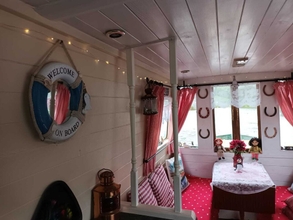 ห้องนอน 4 Pretty & Cosy Boat in Stunning Valley View, Wales